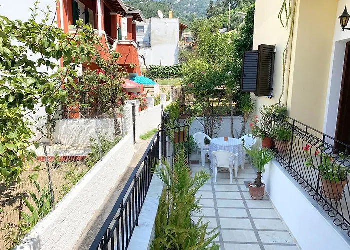 Spiros - Agios Gordios Beach, Corfu, Greece Apartament