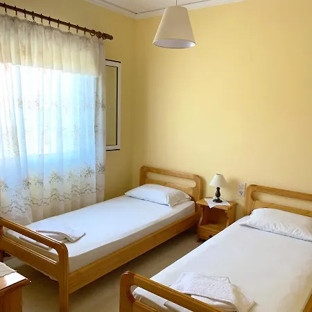 Spiros - Agios Gordios Beach, Corfu, Greece Apartament *